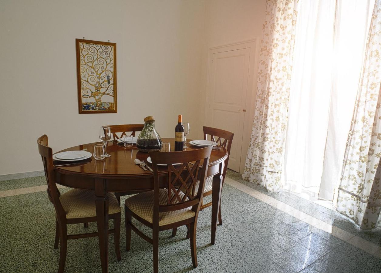 Corte Nicolaiana Apartments By Wonderful Italy Bari Bagian luar foto