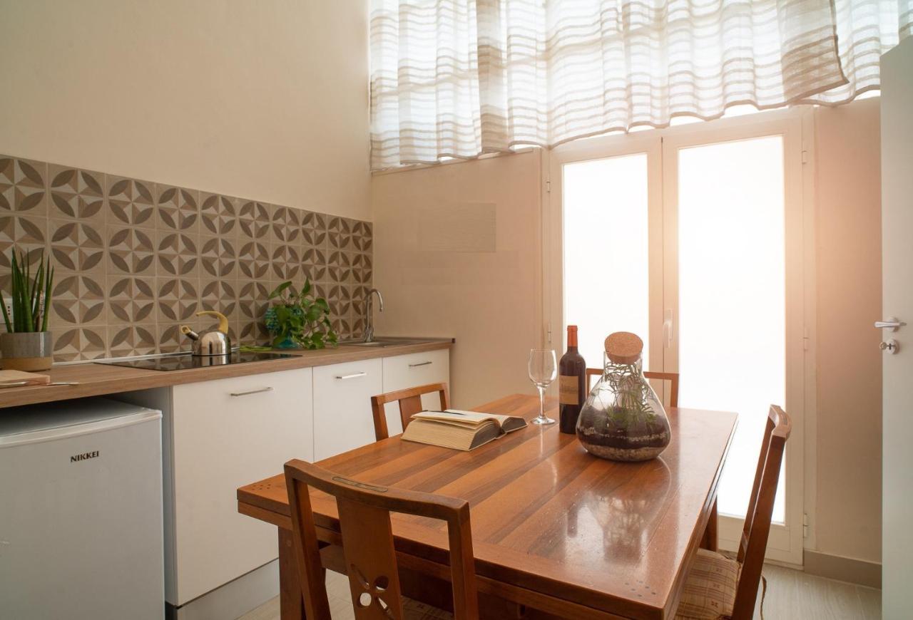 Corte Nicolaiana Apartments By Wonderful Italy Bari Bagian luar foto
