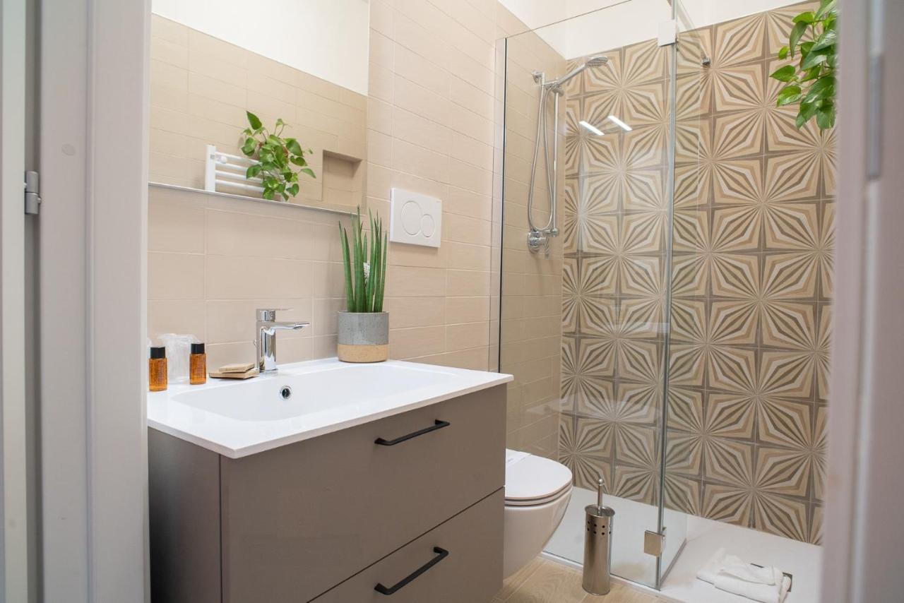 Corte Nicolaiana Apartments By Wonderful Italy Bari Bagian luar foto