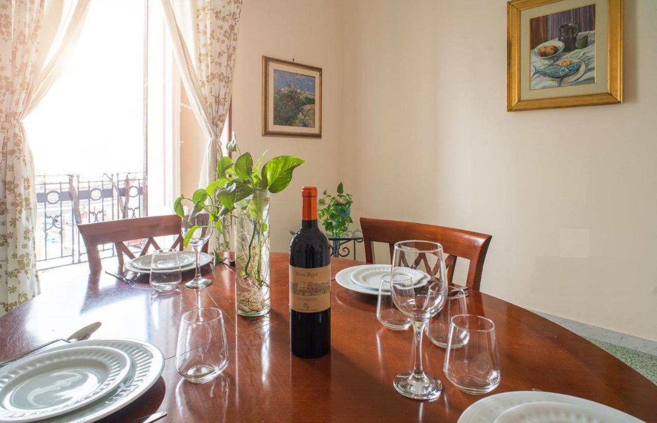 Corte Nicolaiana Apartments By Wonderful Italy Bari Bagian luar foto
