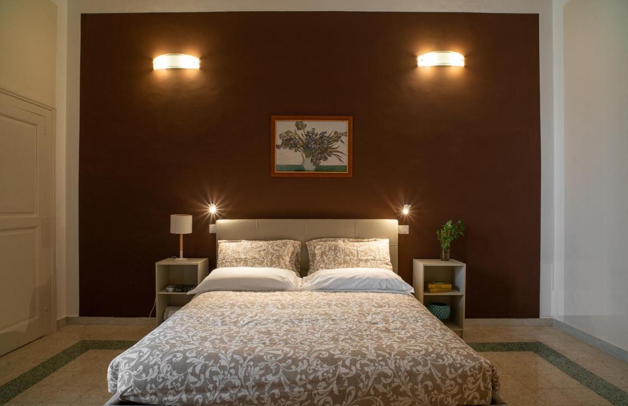 Corte Nicolaiana Apartments By Wonderful Italy Bari Bagian luar foto